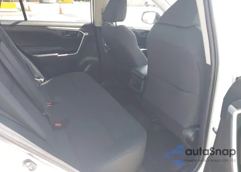 2021 Toyota Rav4 Le z USA, uszkodzony, nr VIN 2T3F1RFV7MC244892